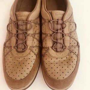 Clarks Soft Cushion Taupe Slip On Shoes 9